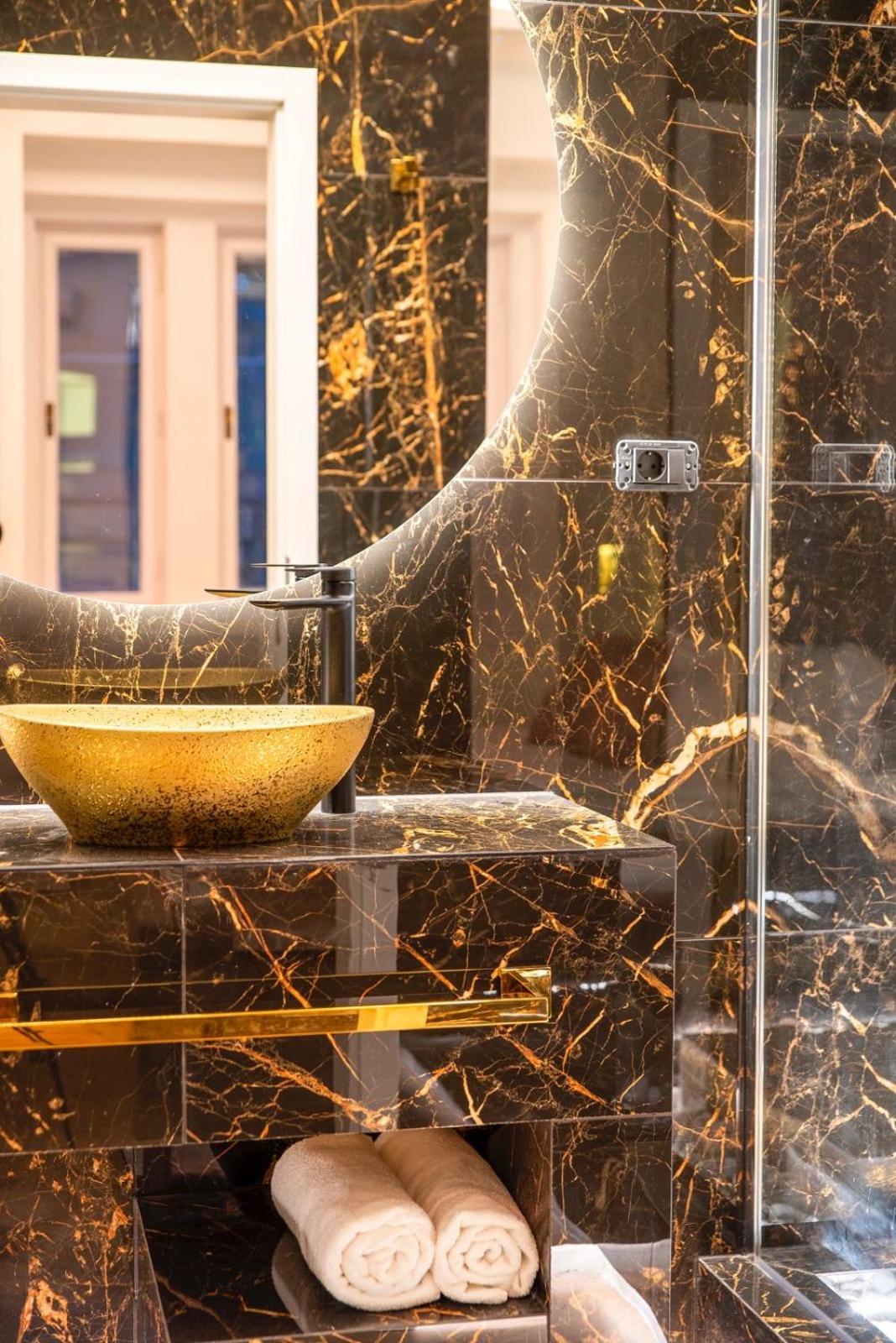 شقة Vip Jacuzzi Luxury بودابست المظهر الخارجي الصورة